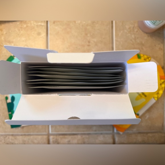 Face, Hand and Foot Masks Set - Picture 2 of 3